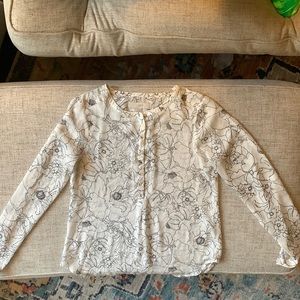 Ann Taylor LOFT long sleeved blouse // XS // cream and black